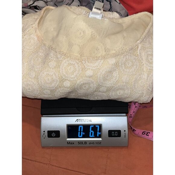 Chicos Cream Lace Flutter Short Sleeve Causal Knit Top Blouse Women's Size 8 - Picture 7 of 7